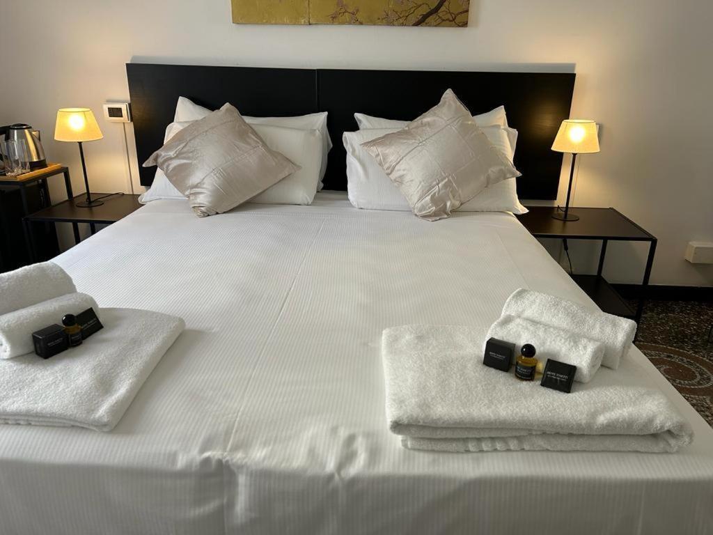 Brignole Rooms Genua Zewnętrze zdjęcie