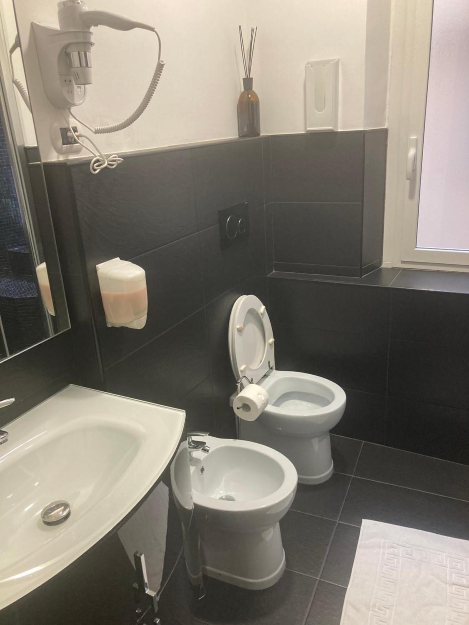 Brignole Rooms Genua Zewnętrze zdjęcie