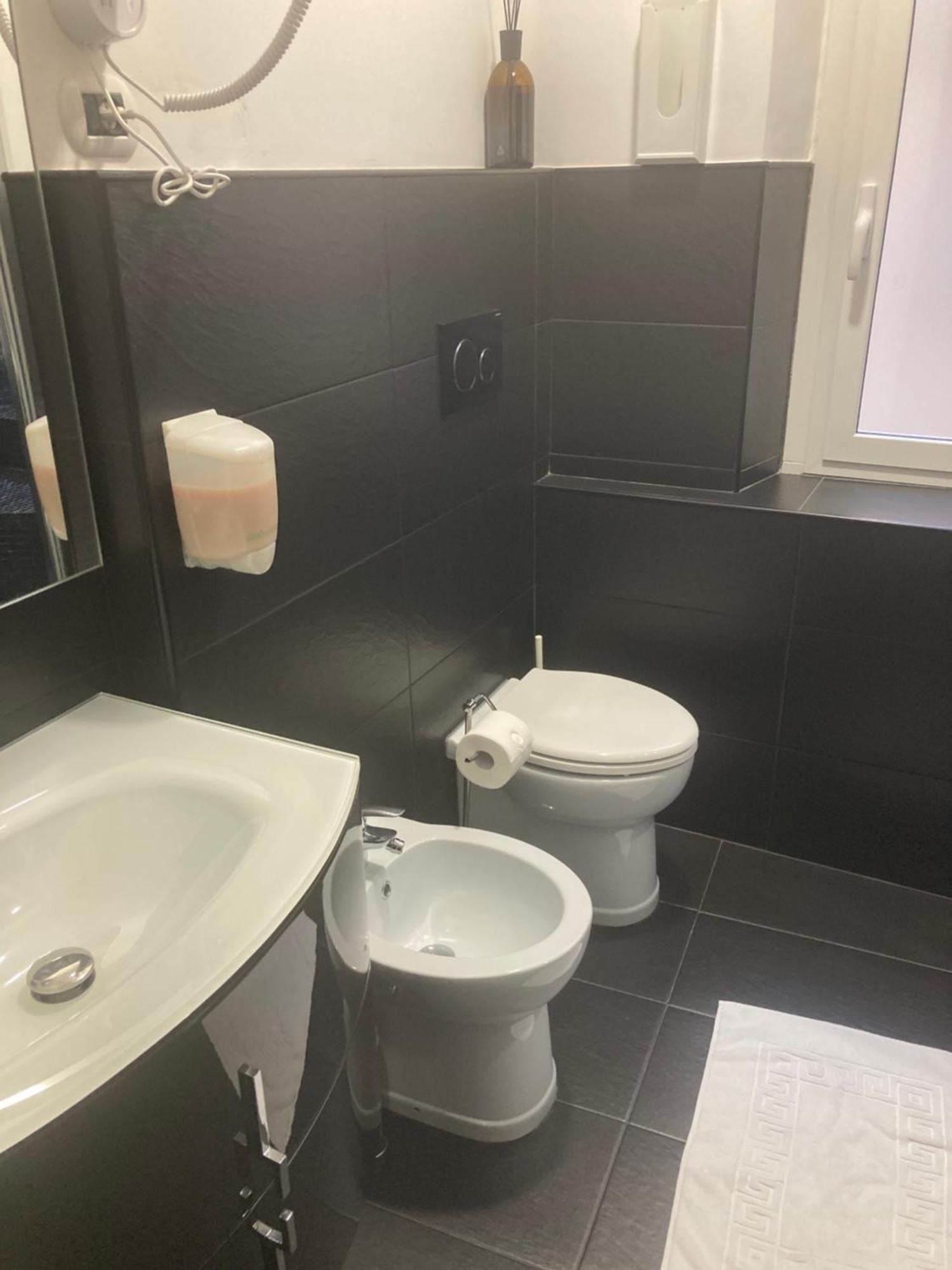 Brignole Rooms Genua Zewnętrze zdjęcie